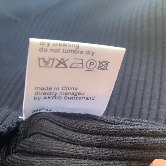 Arkis Punto V Neck Wolle-wool Top - Picture 6 of 6